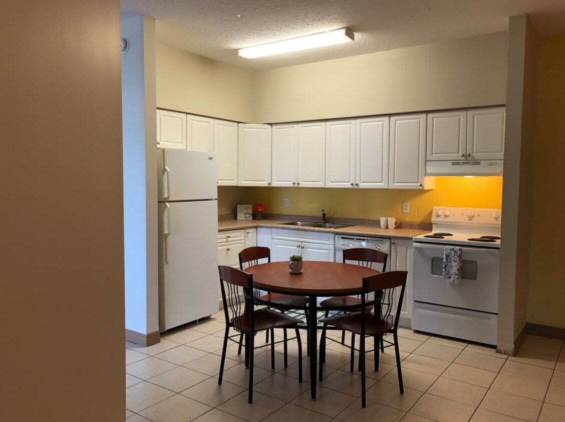 Photo - 253-253 Lester St Unit 2