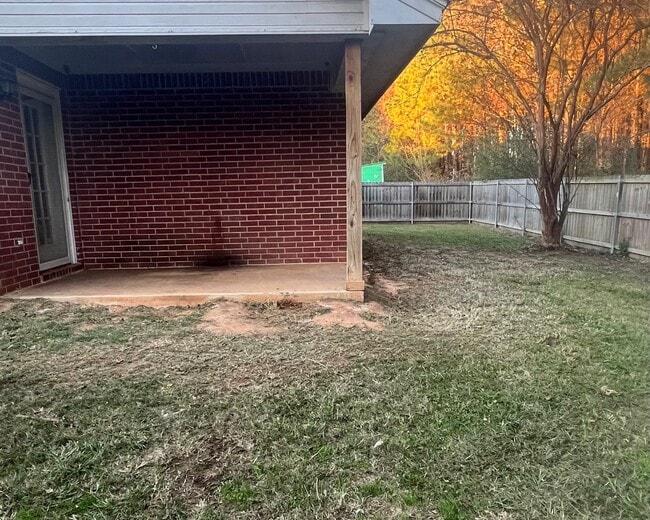 Photo - 1102 Dierks St