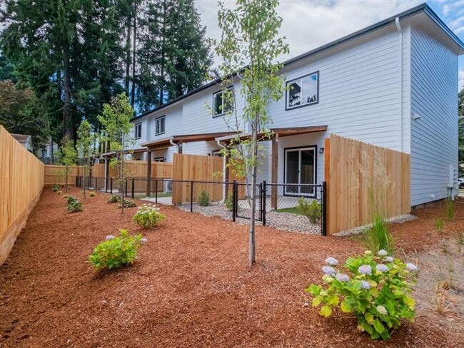 Photo - 1396 Overlook Ave NW