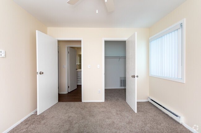 2BR, 1BA