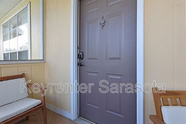 Photo - 4802 51st St W