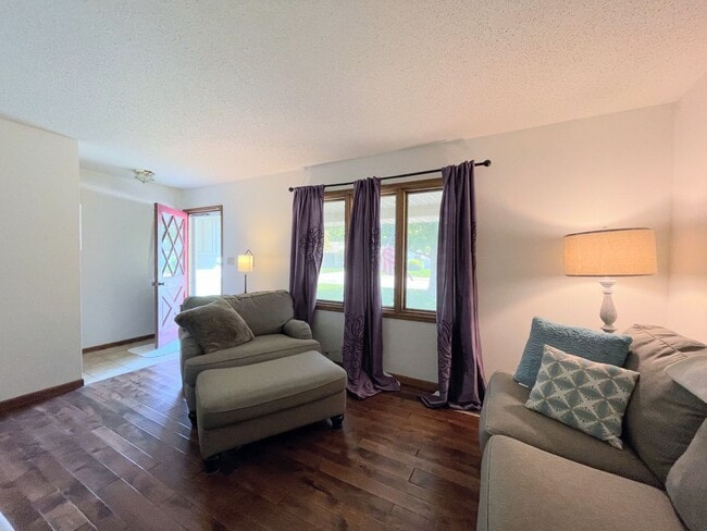 Photo - Updated 3 bed 2 bath home in great neighbo...