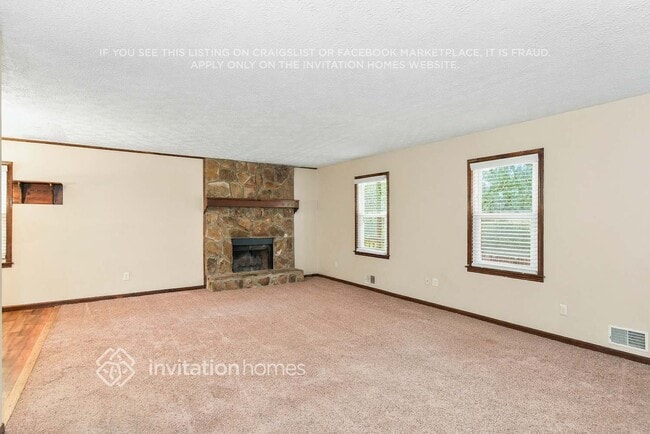 266 Farm Ridge Dr NE