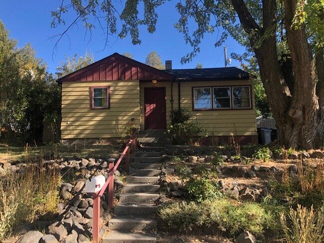 Photo - 1010 NW Fisk St Unit Lower