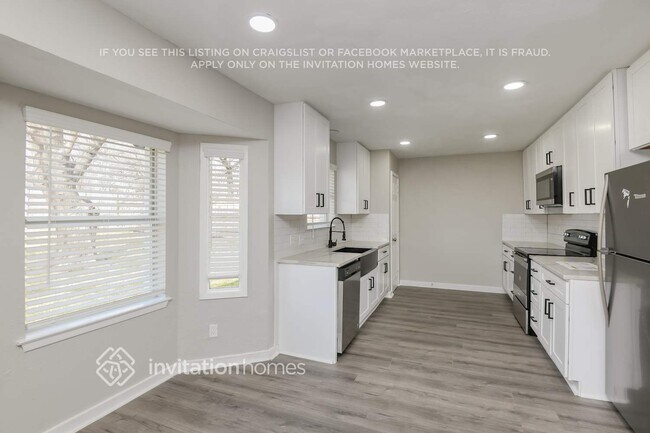 Photo - 212 W 5th St