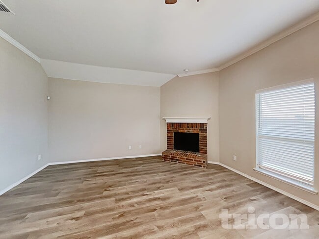 Photo - 1237 Chase Ln