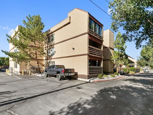 Photo - Unique fully furnished one bedroom condo i... Unit 305