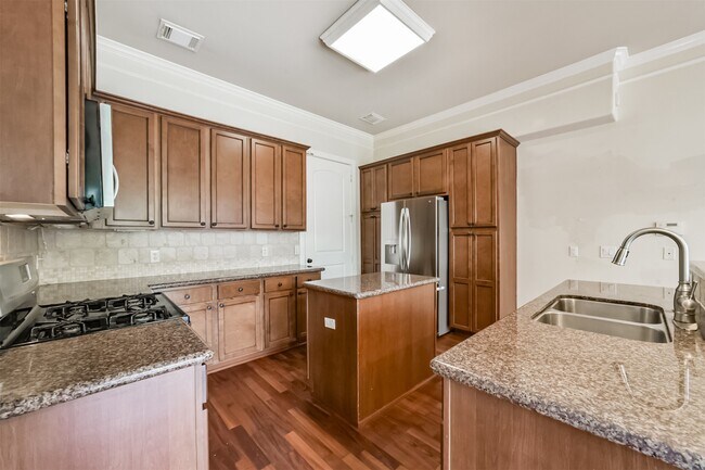 Photo - 11025 Robin Hood Ct