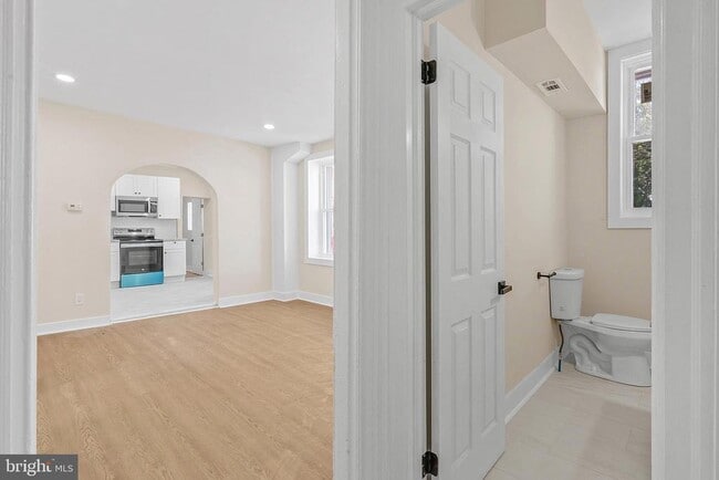 Photo - 2742 W Montgomery Ave