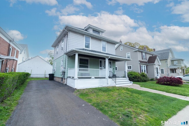 Photo - 271 Brown St