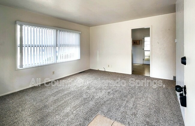 Photo - 212 N Logan Ave Condo