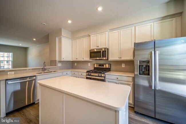 Photo - 14064 Sunrise Valley Dr