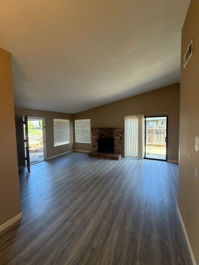 Photo - 1643 Ashley Ave