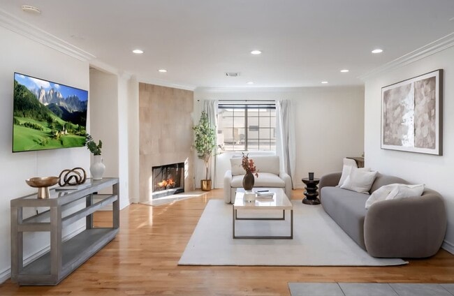 Photo - 525 N Orange Dr Unit .5