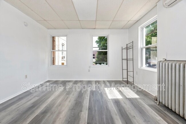 Photo - 220 Summit Ave Unit Apt 1R