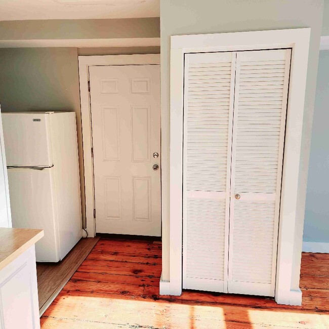 83 E Main St Unit 2