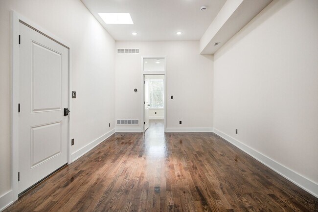 Photo - 5709 Baltimore Ave Unit 2