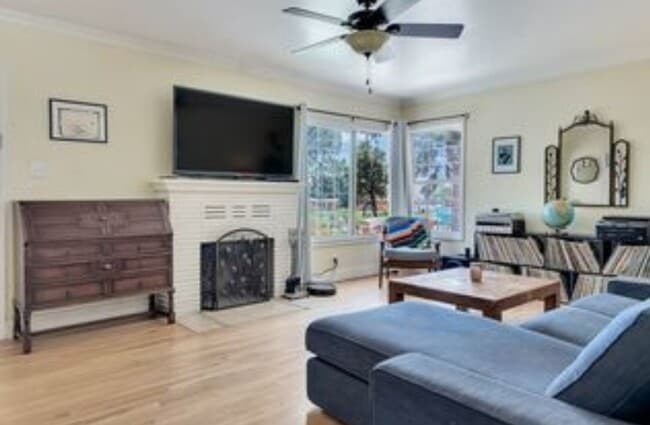 Photo - 2707 Vine St Unidad 2707 Vine Street,  A