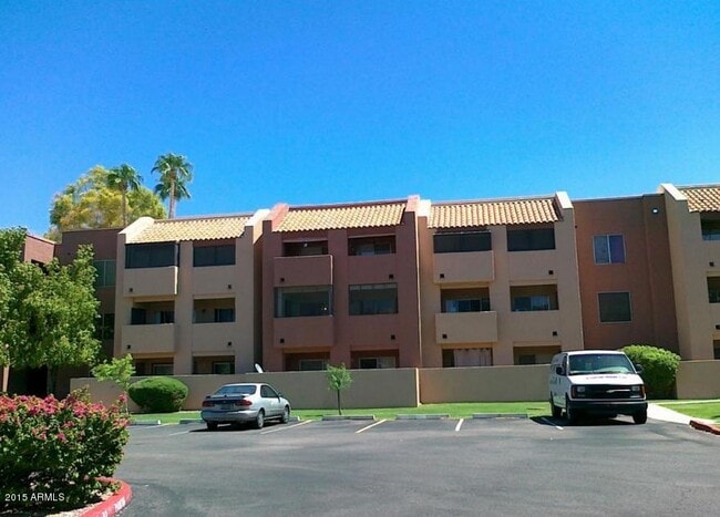 Building Photo - 540 N May Unit 2091 Rental