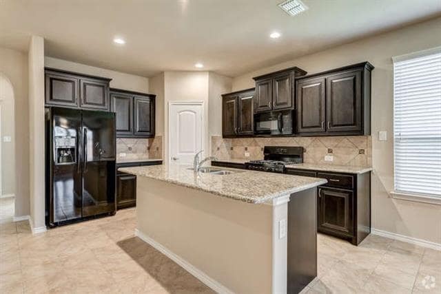 Building Photo - 10308 Burtrum Dr Rental