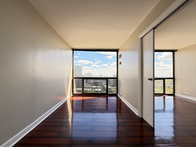 Photo - 4343 N Clarendon Ave Unit 2201