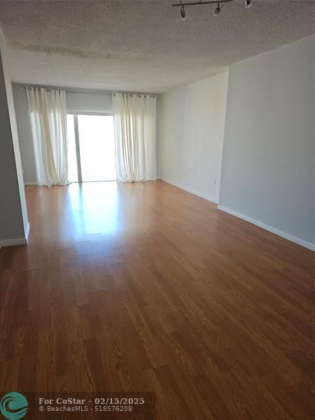 Photo - 500 Bayview Dr Unit 1717
