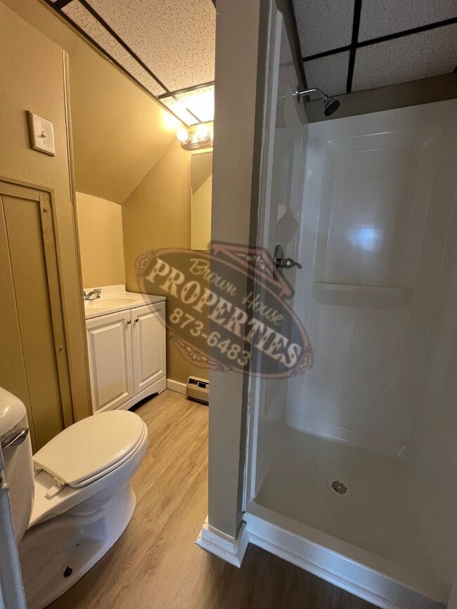 12 Oak St Unit 2