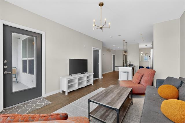 Photo - 5609 SMU Boulevard Unidad 306