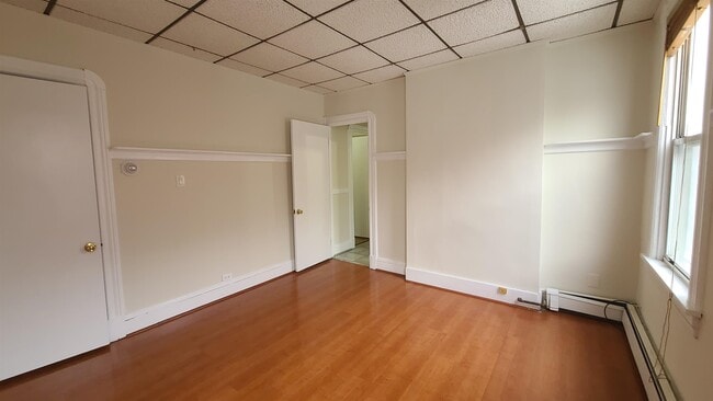 Building Photo - 86 Tonnelle Ave Unit 1