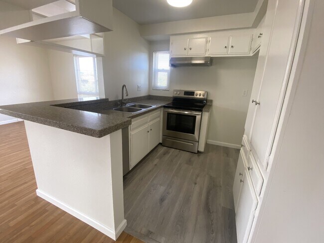 Photo - 1835 Grant Ave Unidad B