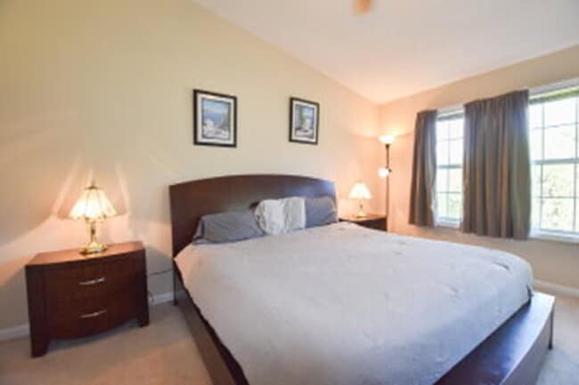 Photo - 770 Charter Dr