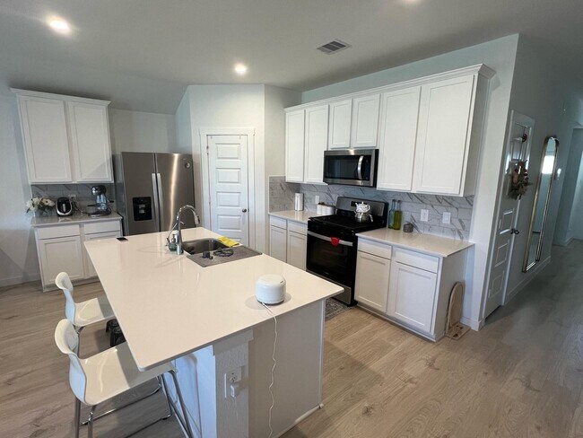 Photo - 4007 Pierce Pl Ln
