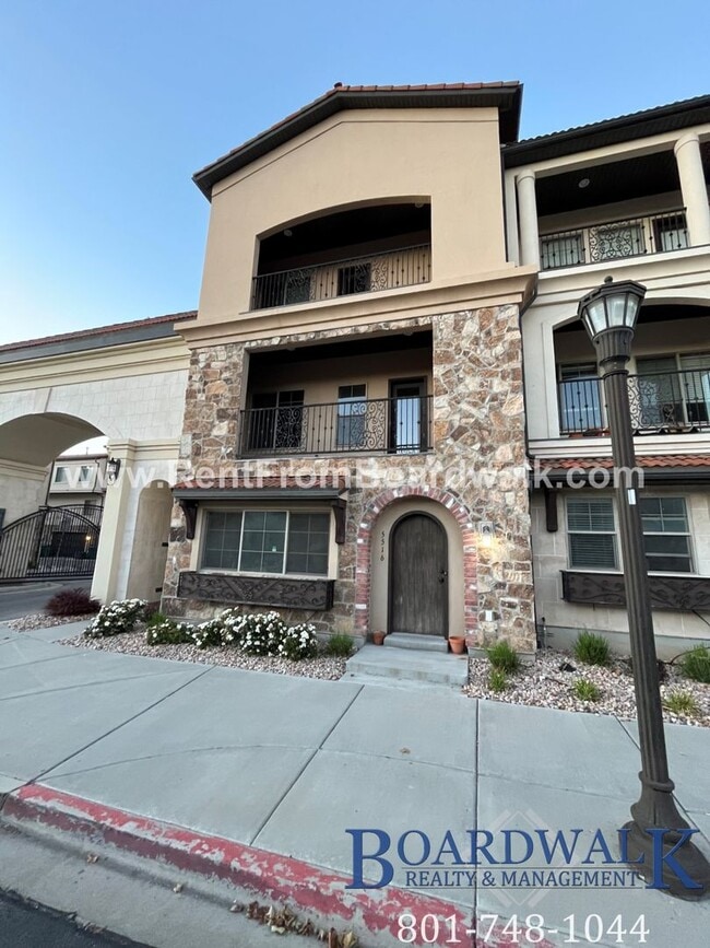 Spectacular 3 bed 2.5 bath in Highland - Spectacular 3 bed 2.5 bath in Highland