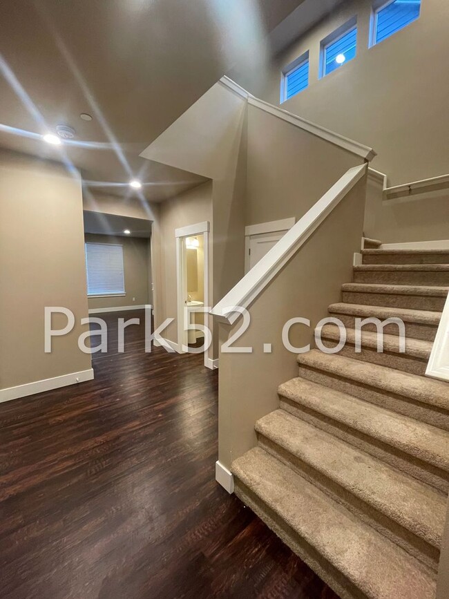 Photo - $500 Move-in Special - Spacious 4 Bedroom ... Casa