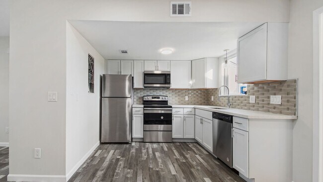 Photo - 132 Cheri Ln