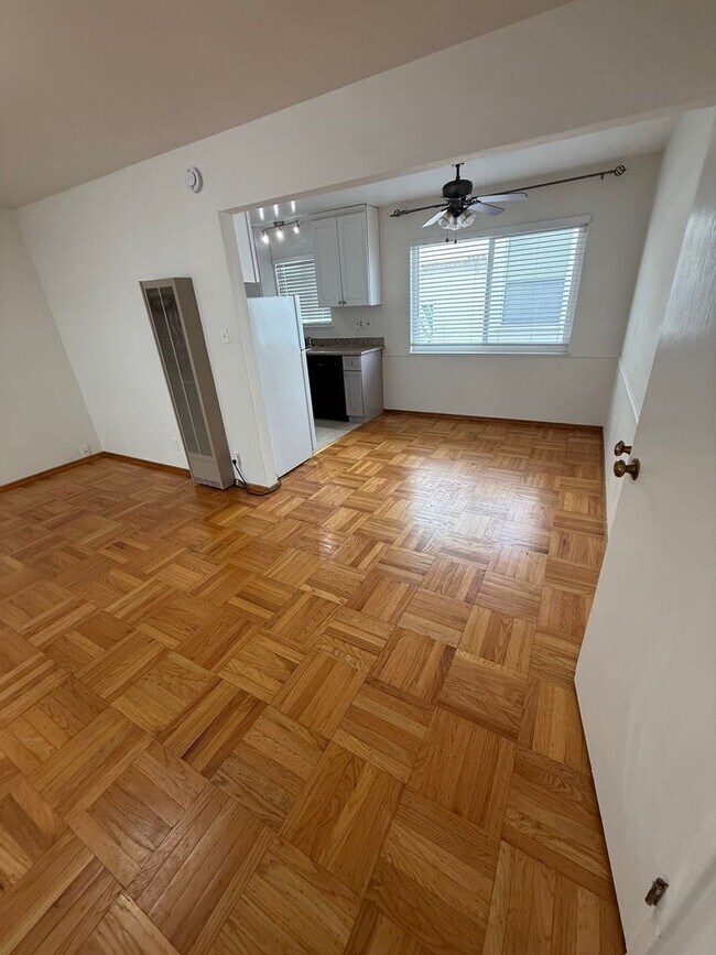 Photo - 1236 El Camino Real Unit Apt #5