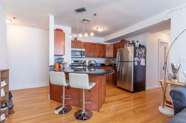 Photo - 535 Cambridge St Unit 2