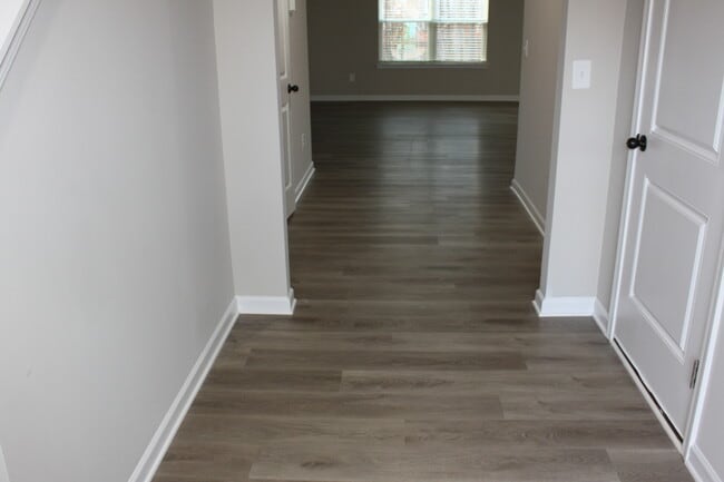 Photo - 8208 Stonemere Ln