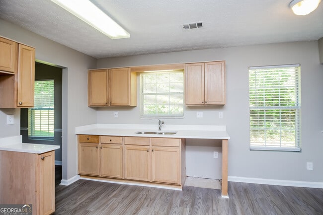 Photo - 851 Plumbridge Ct