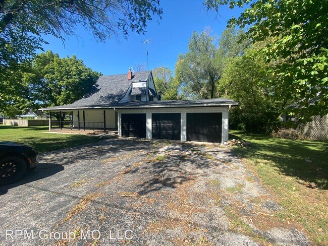 Photo - 3 br, 2.5 bath House - 5715 N. Farm Rd. 189