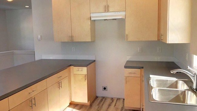 Photo - 1112 King Rd