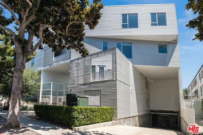 Photo - 1030 Kings Rd Unidad 403