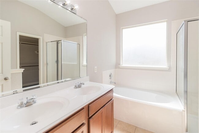 Photo - 23523 Maple Vista Ln