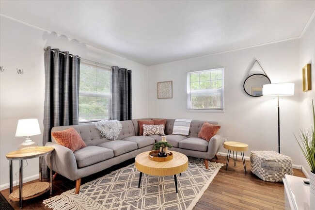 Photo - 3 BED / 1 BATH HOUSE IN CHAMPAIGN (UNFURNISHED)