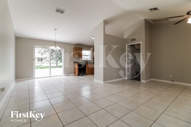 Photo - 2710 22nd St W