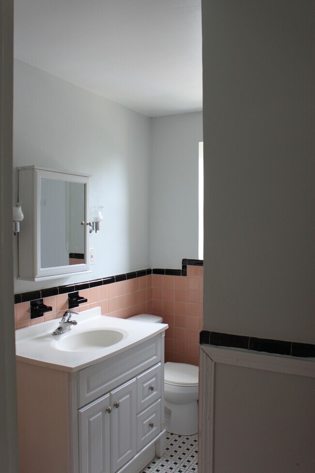 Photo - 6970 Chippewa St Unidad 2 West