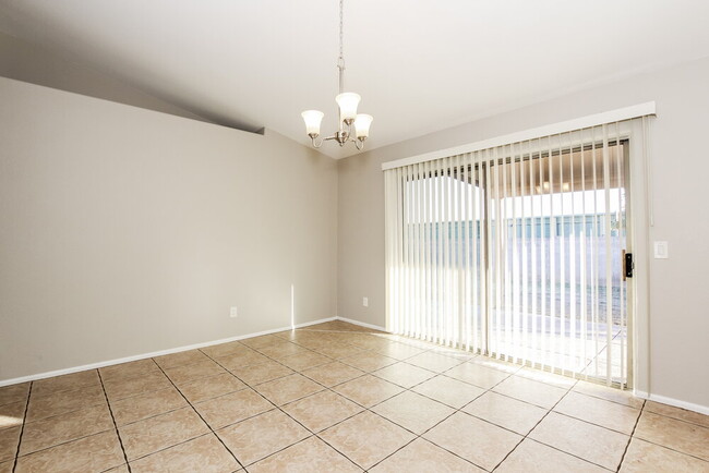 Photo - 717 E Calle Chulo Rd