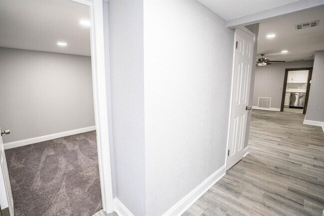 Photo - 1928 Macomber Ave