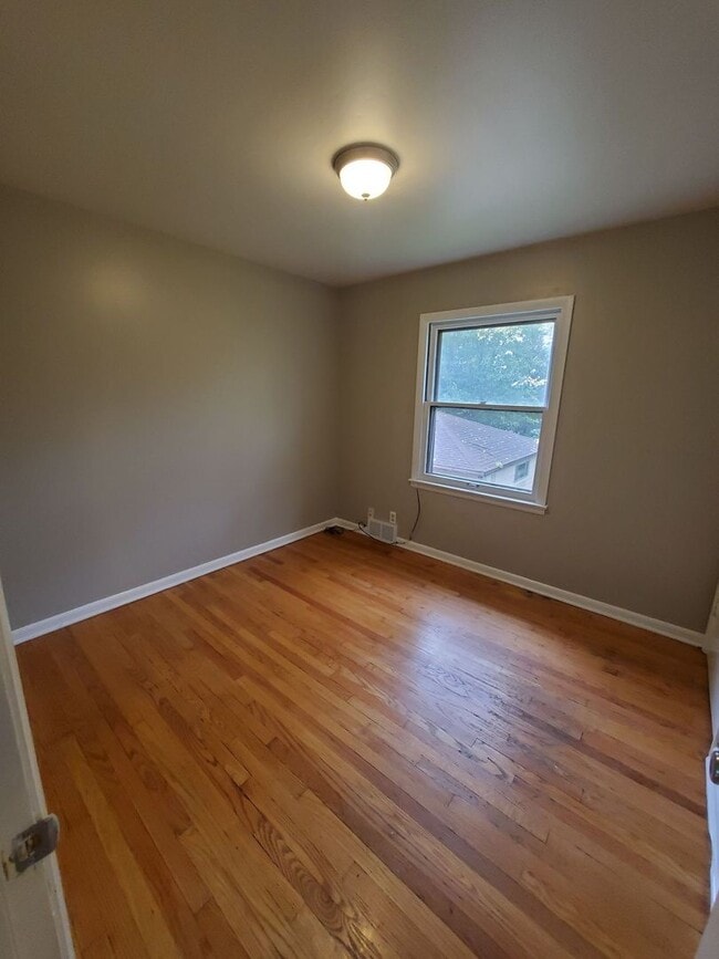 Photo - 4953-4955 N 90th St. Unit 4955 Upper
