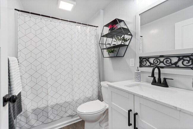 Photo - 1409 Avondale Dr